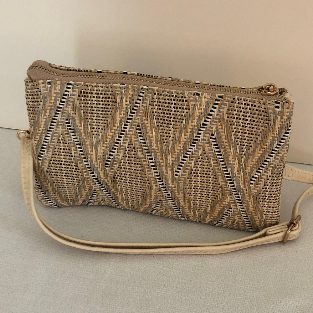 Caroline Hill Woven Crossbody Bag - Picture 12 of 13